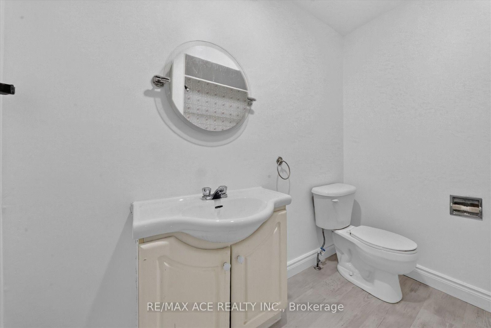 2330 Glastonbury Road S • Burlington, ON photo 28