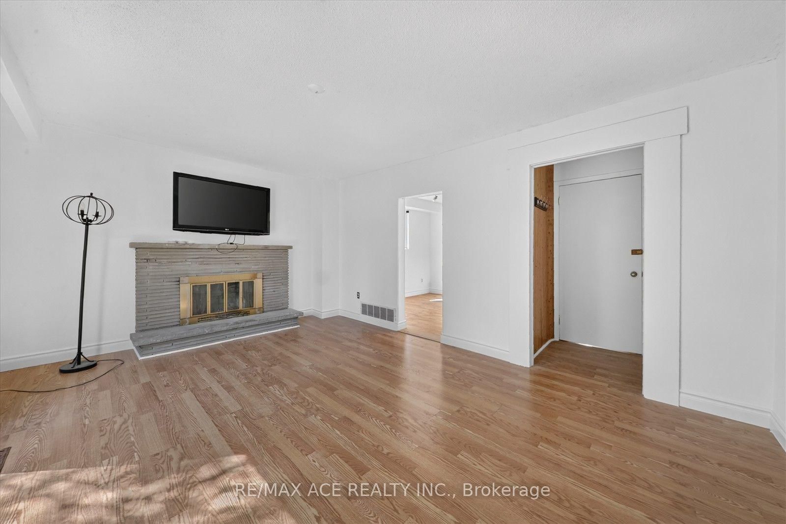 2330 Glastonbury Road S • Burlington, ON photo 31