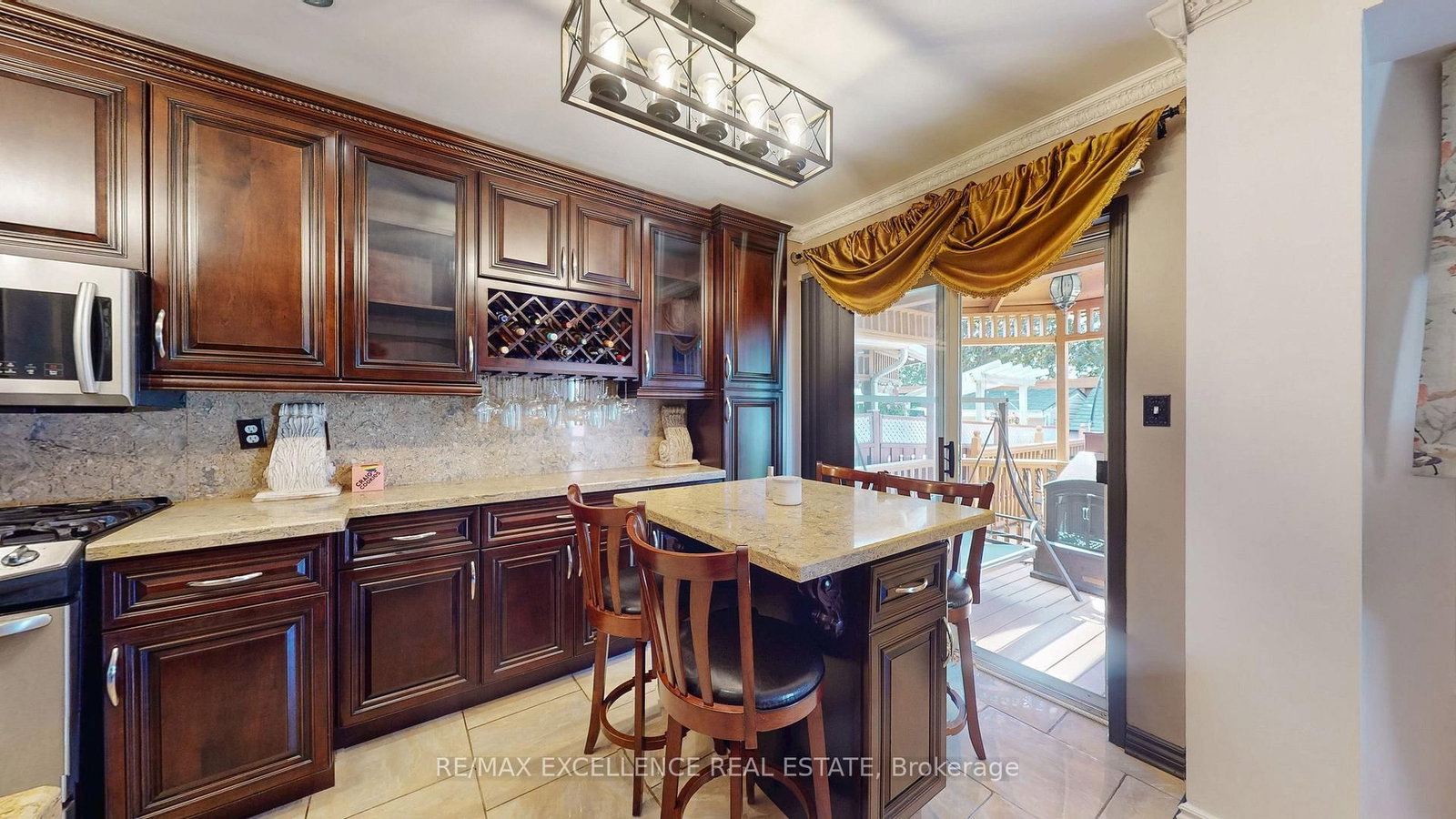 12 Prado Court • Toronto, ON photo 15