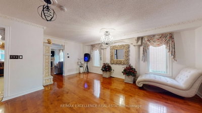 12 Prado Court • Toronto, ON photo 6