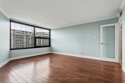 1300 Bloor Mississauga,ON L4Y 3Z2 — Photo 18