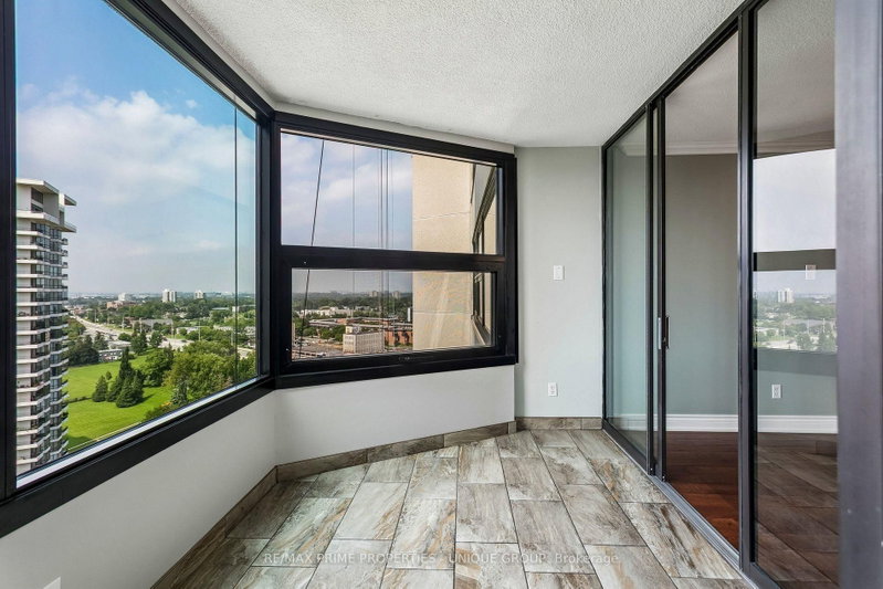 1300 Bloor Mississauga,ON L4Y 3Z2 — Photo 4