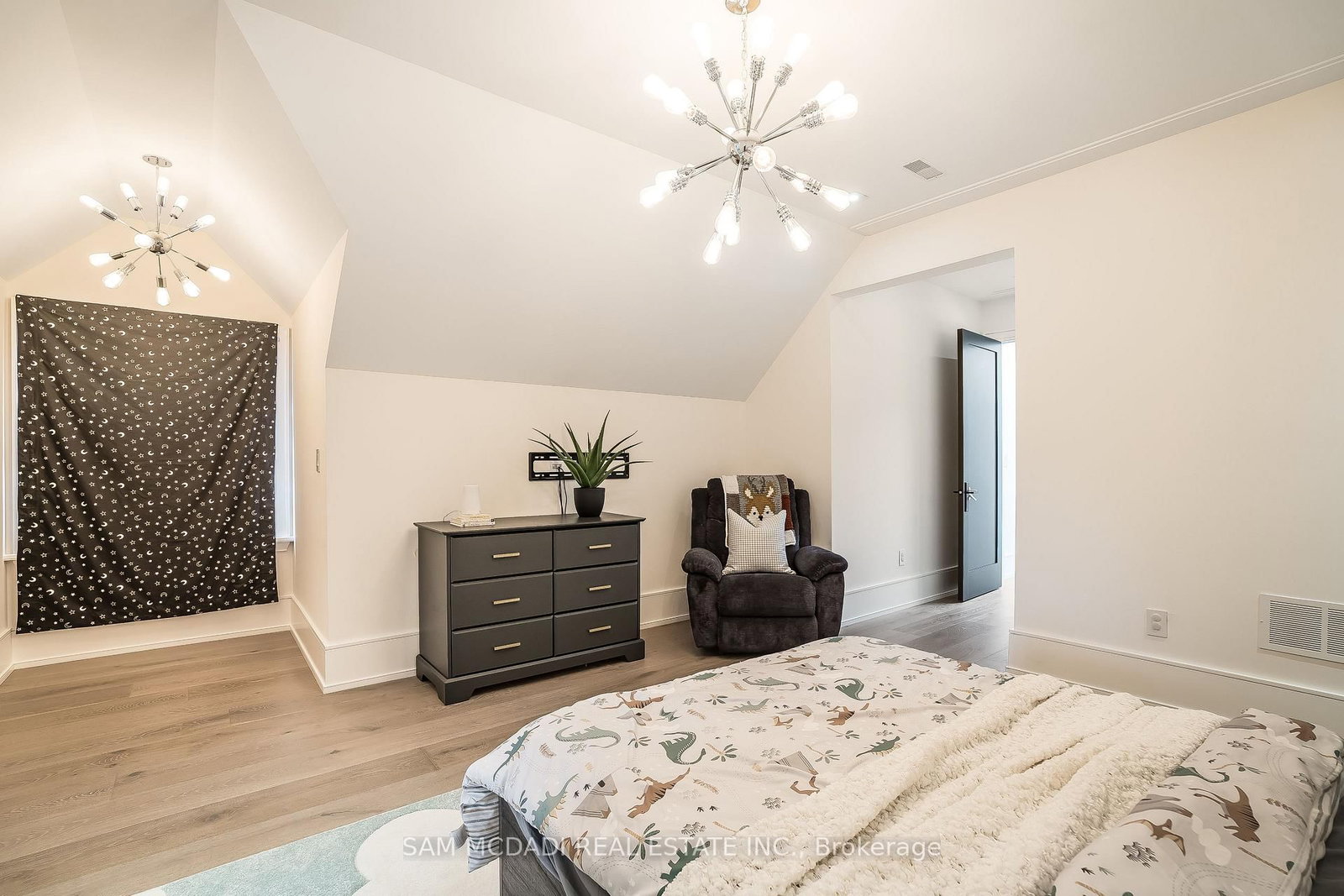 231 Wedgewood Drive • Oakville, ON photo 40