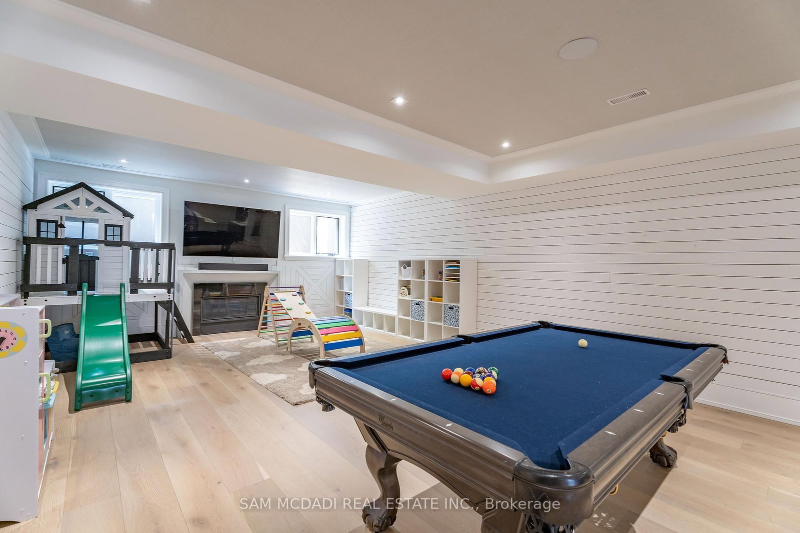 231 Wedgewood Drive • Oakville, ON photo 43