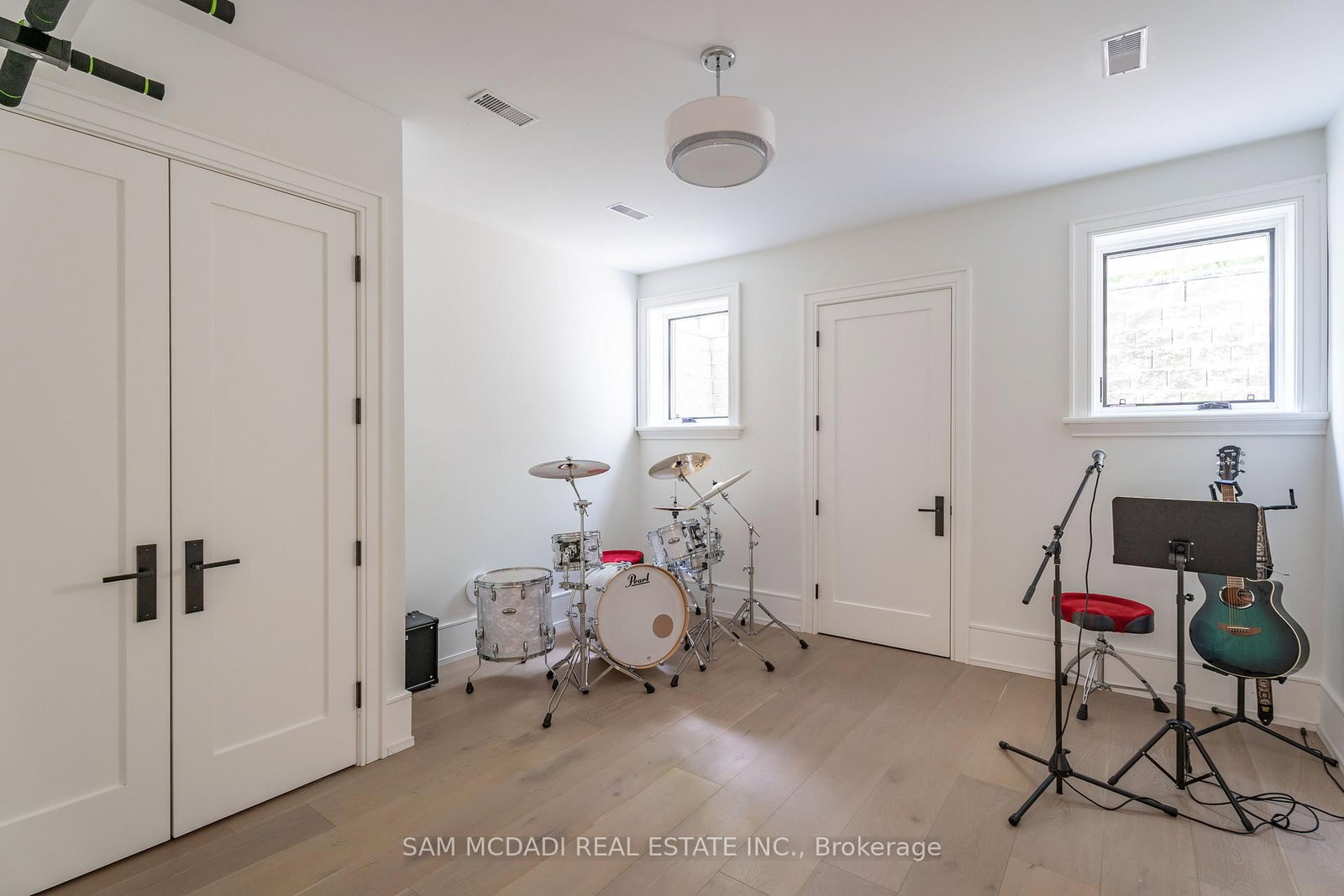 231 Wedgewood Drive • Oakville, ON photo 47