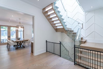 231 Wedgewood Drive • Oakville, ON photo 8