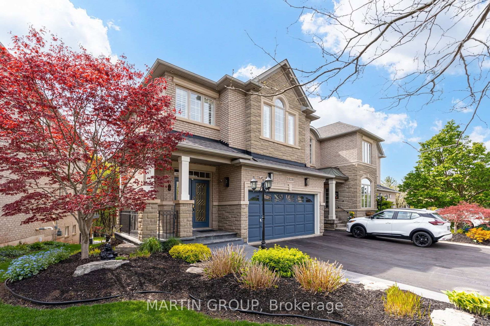 2328 Woodfield Road • Oakville, ON photo 1