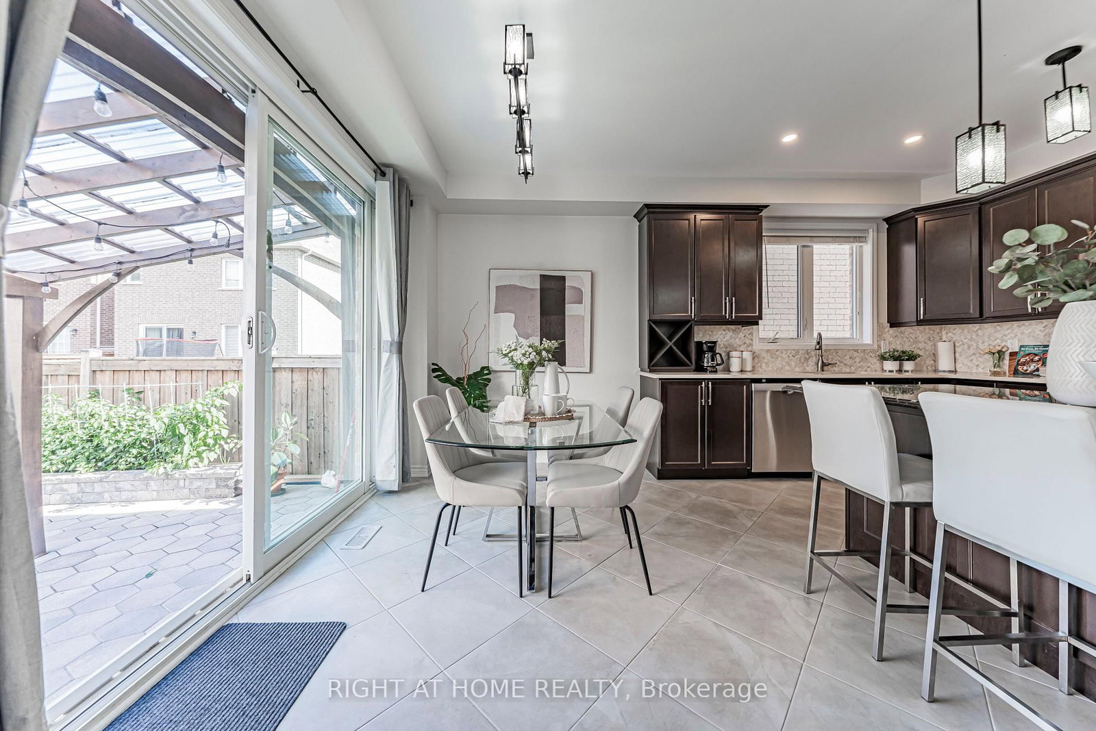 1249 Leger Way • Milton, ON photo 13