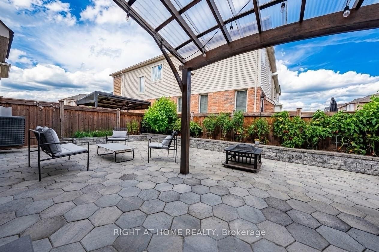 1249 Leger Way • Milton, ON photo 15
