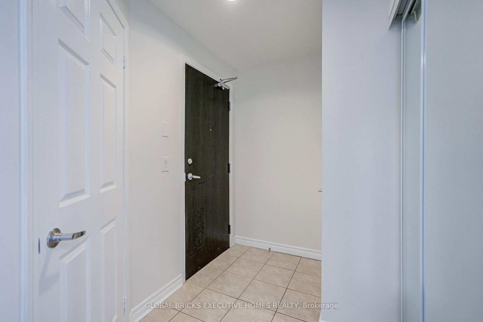 388 Prince of Wales Drive • #2911 • Mississauga, ON photo 3