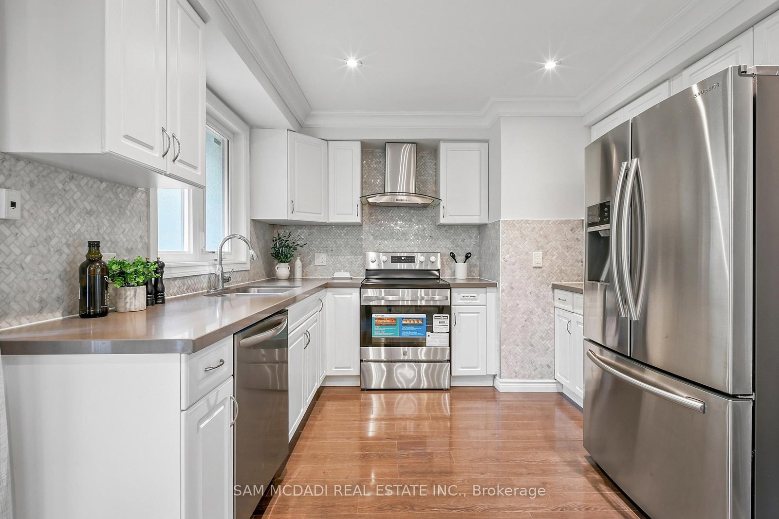 1207 Pinegrove Road • Oakville, ON photo 10
