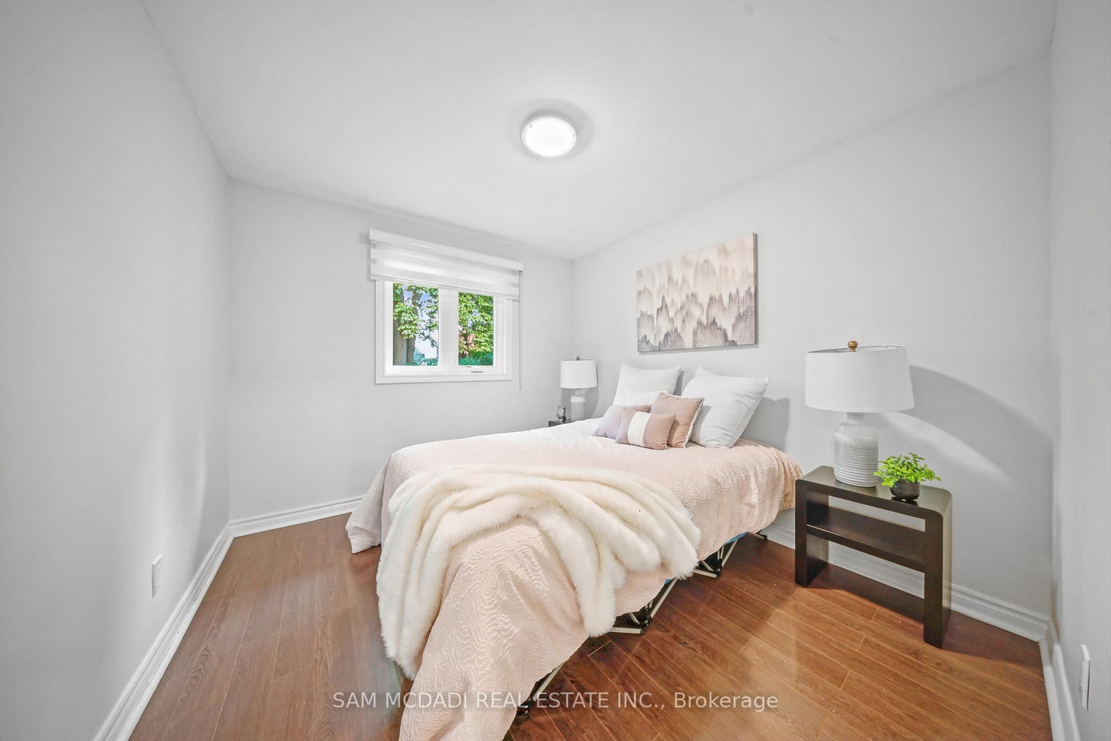 1207 Pinegrove Road • Oakville, ON photo 16