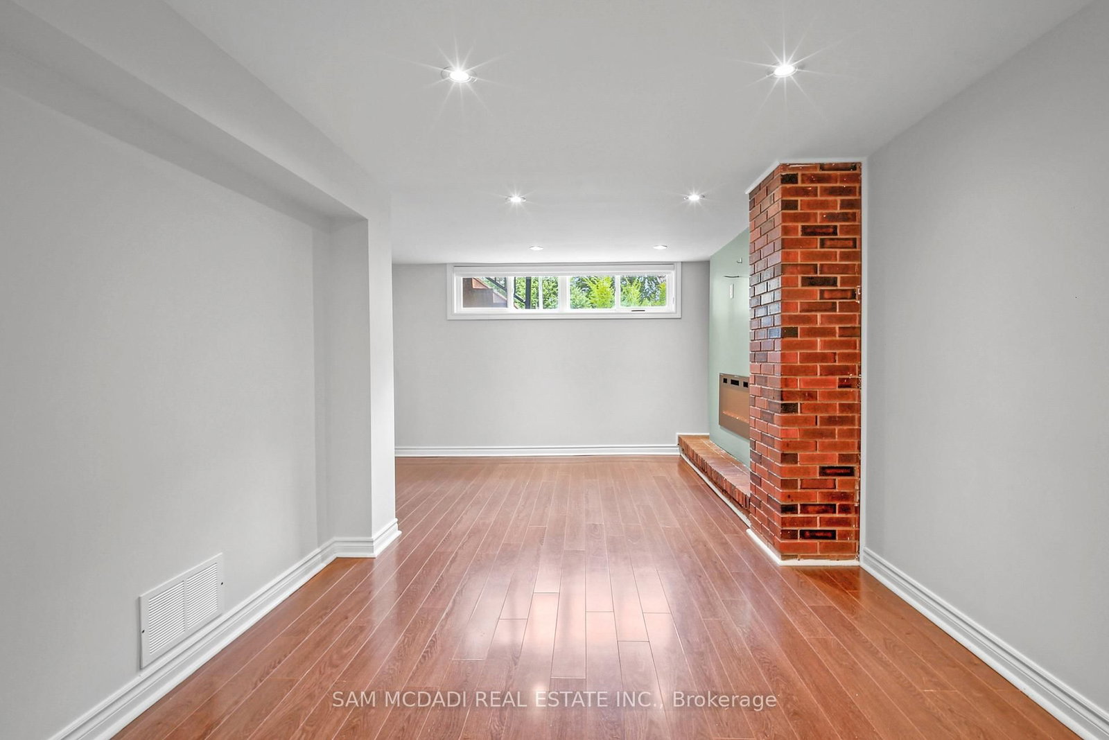 1207 Pinegrove Road • Oakville, ON photo 19