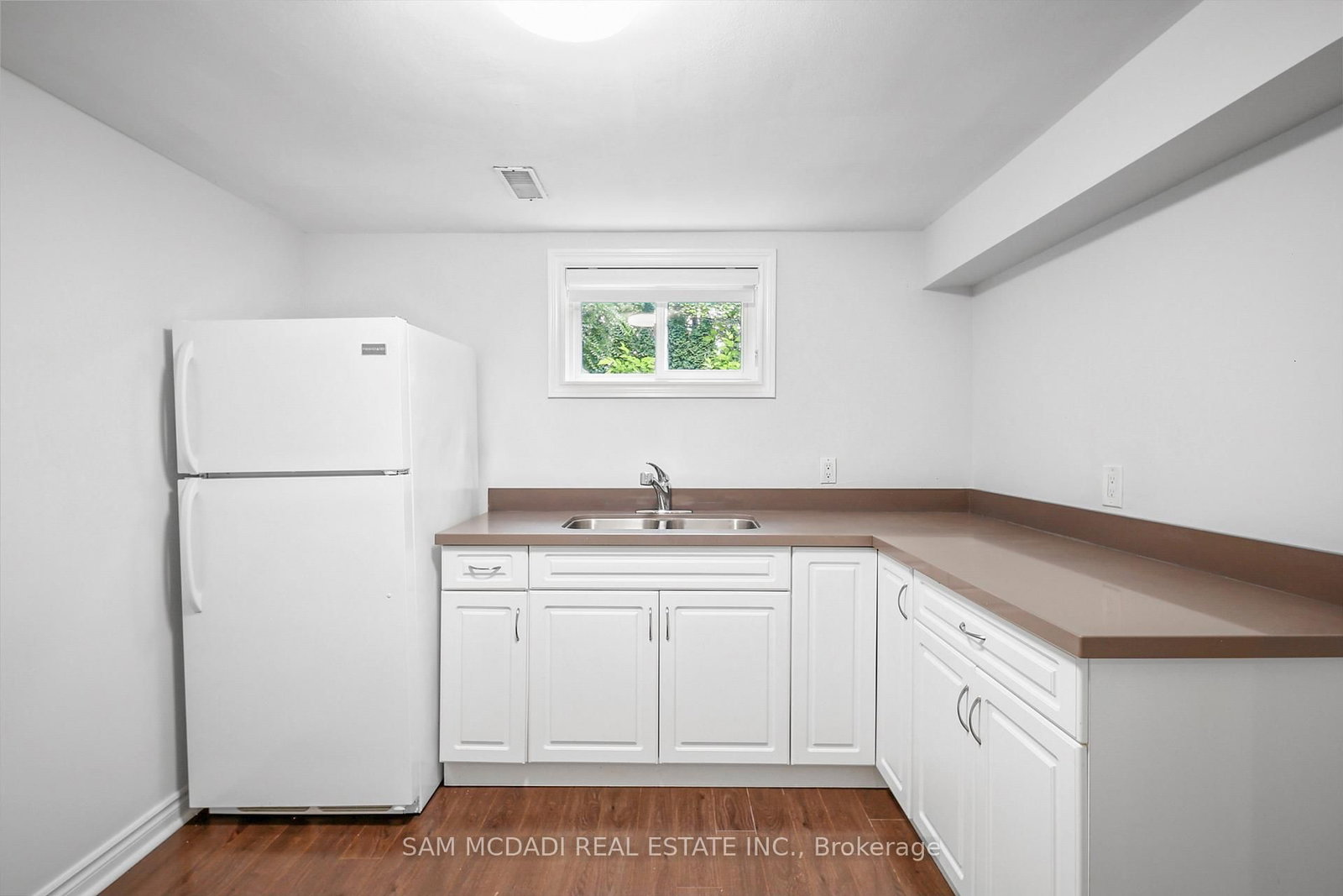 1207 Pinegrove Road • Oakville, ON photo 21