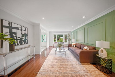 1207 Pinegrove Road • Oakville, ON photo 4