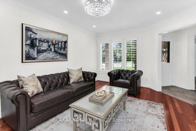6907 Gracefield Drive • Mississauga, ON photo 5