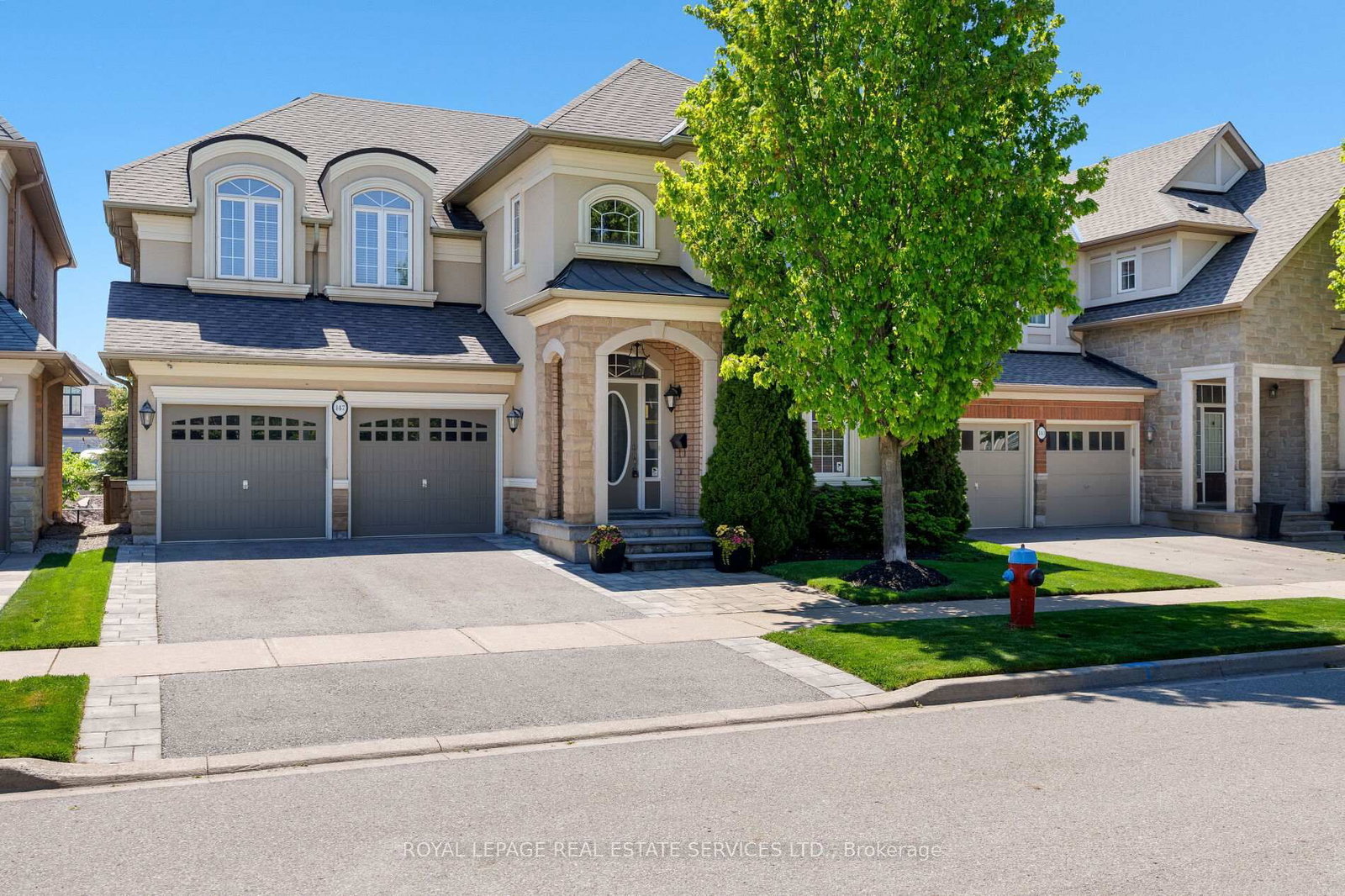 147 Innville Crescent • Oakville, ON photo 1