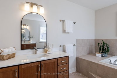 147 Innville Oakville,ON L6L 0B8 — Photo 22