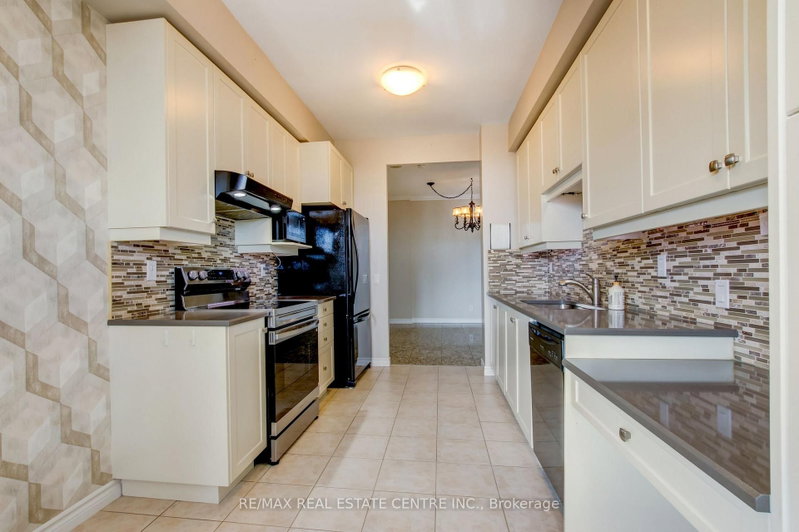 1 Belvedere Brampton,ON L6V 4M6 — Photo 21
