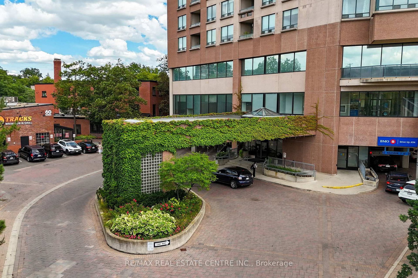 1 Belvedere Court • #1202 • Brampton, ON photo 4