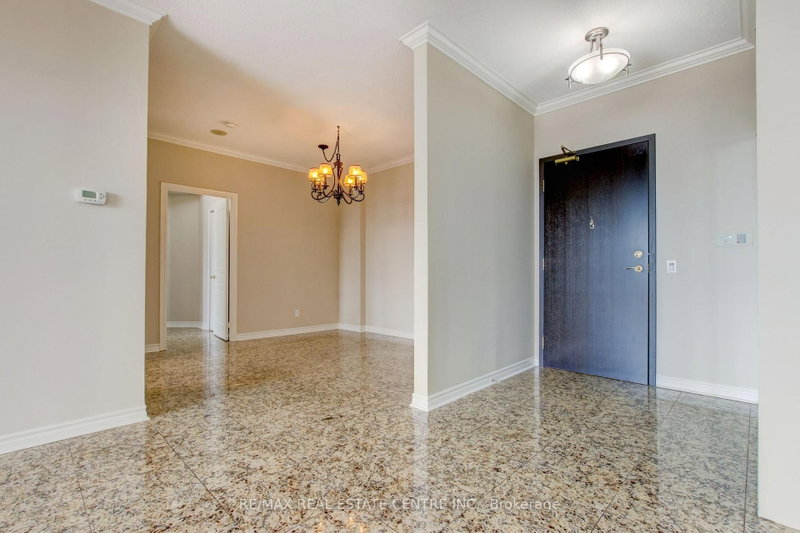 1 Belvedere Brampton,ON L6V 4M6 — Photo 6