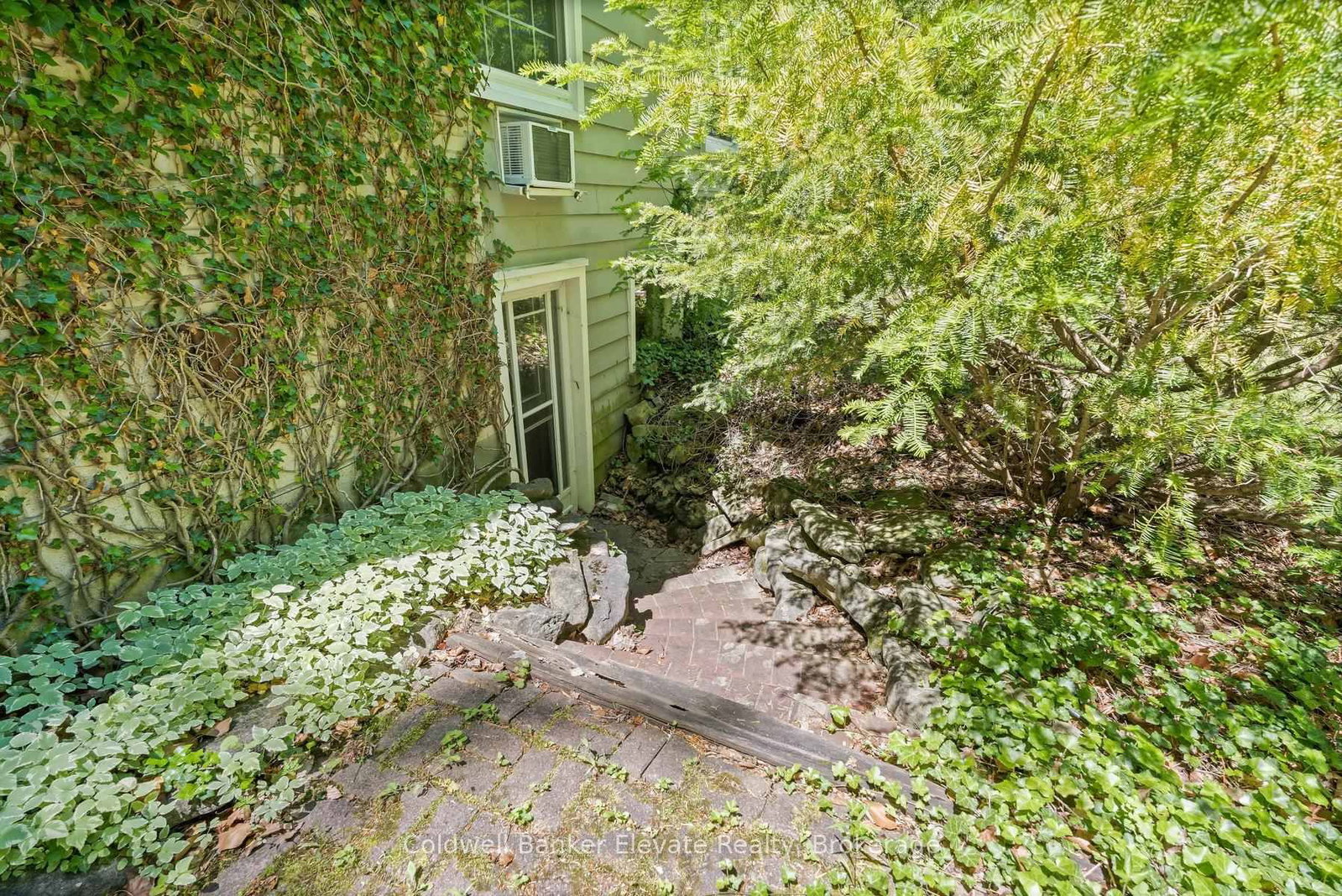 9761 Eighth Line • Halton Hills, ON photo 27
