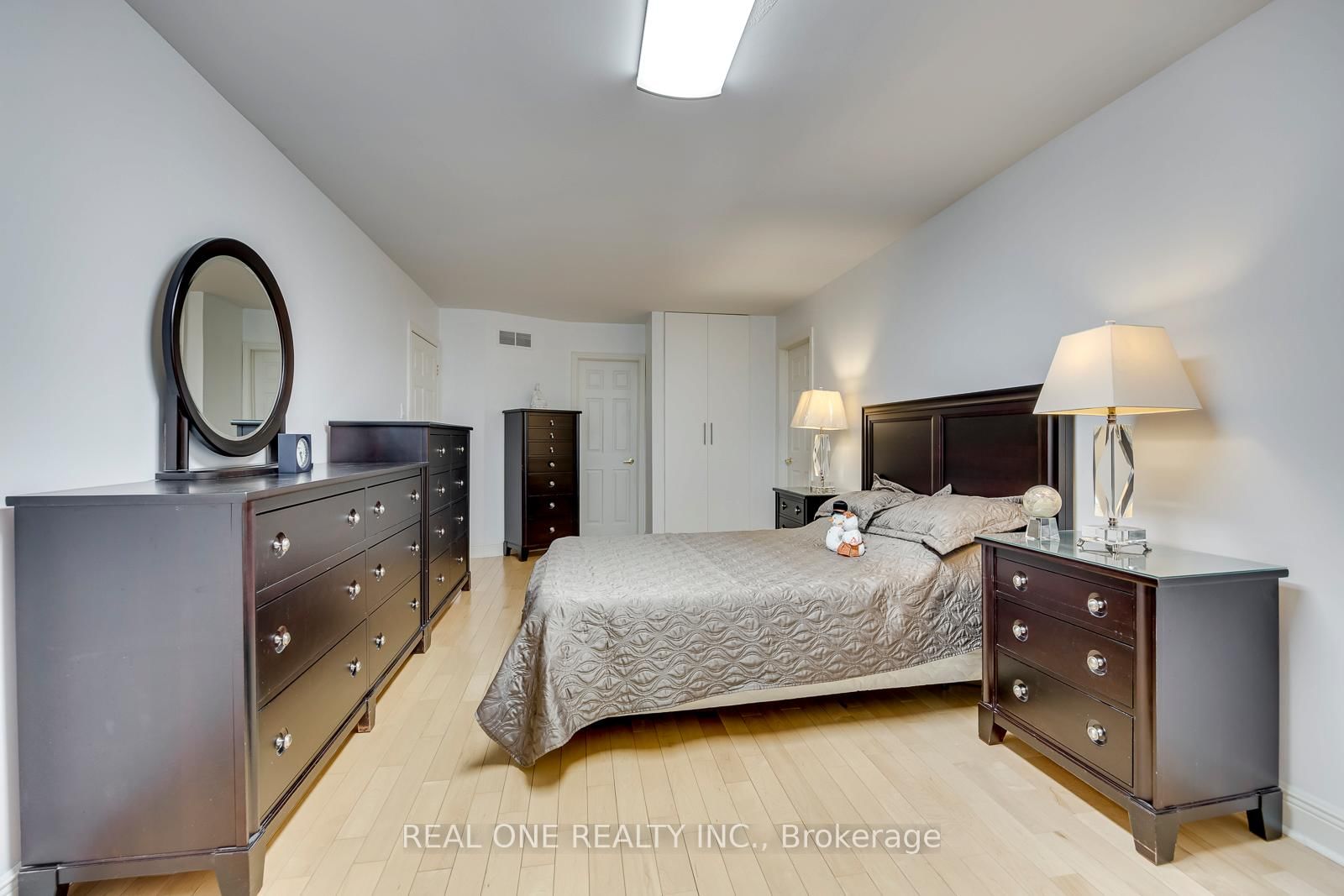71 Stock Avenue • Toronto, ON photo 24