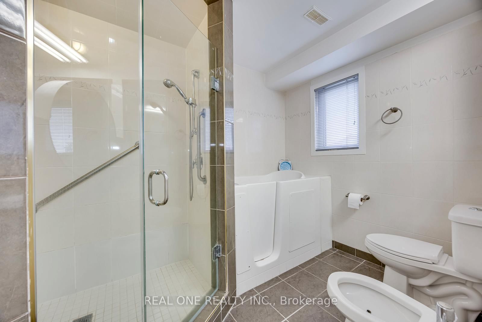 71 Stock Avenue • Toronto, ON photo 25