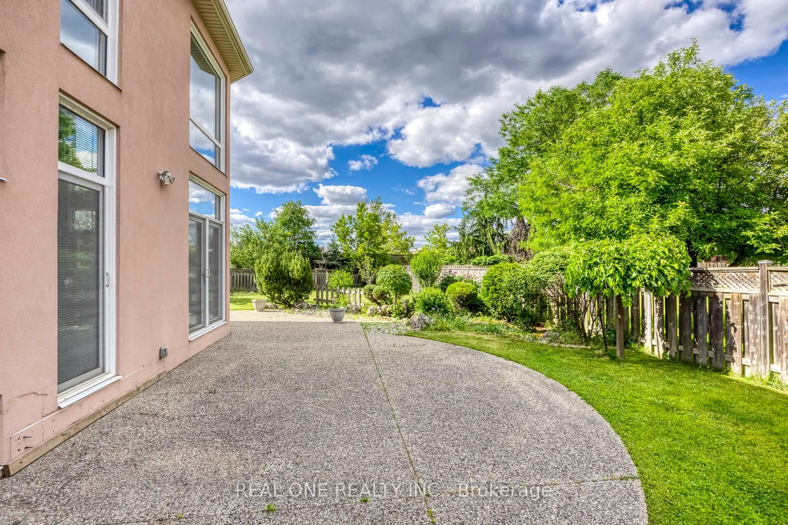 71 Stock Avenue • Toronto, ON photo 49