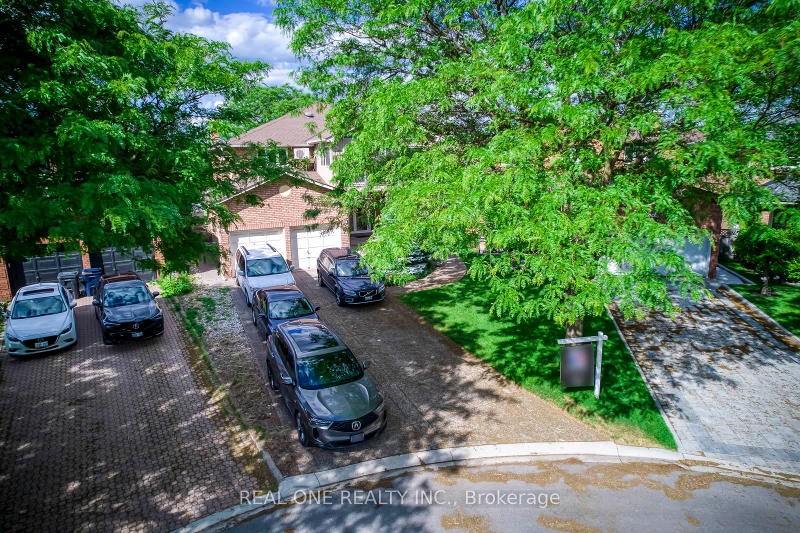71 Stock Avenue • Toronto, ON photo 5