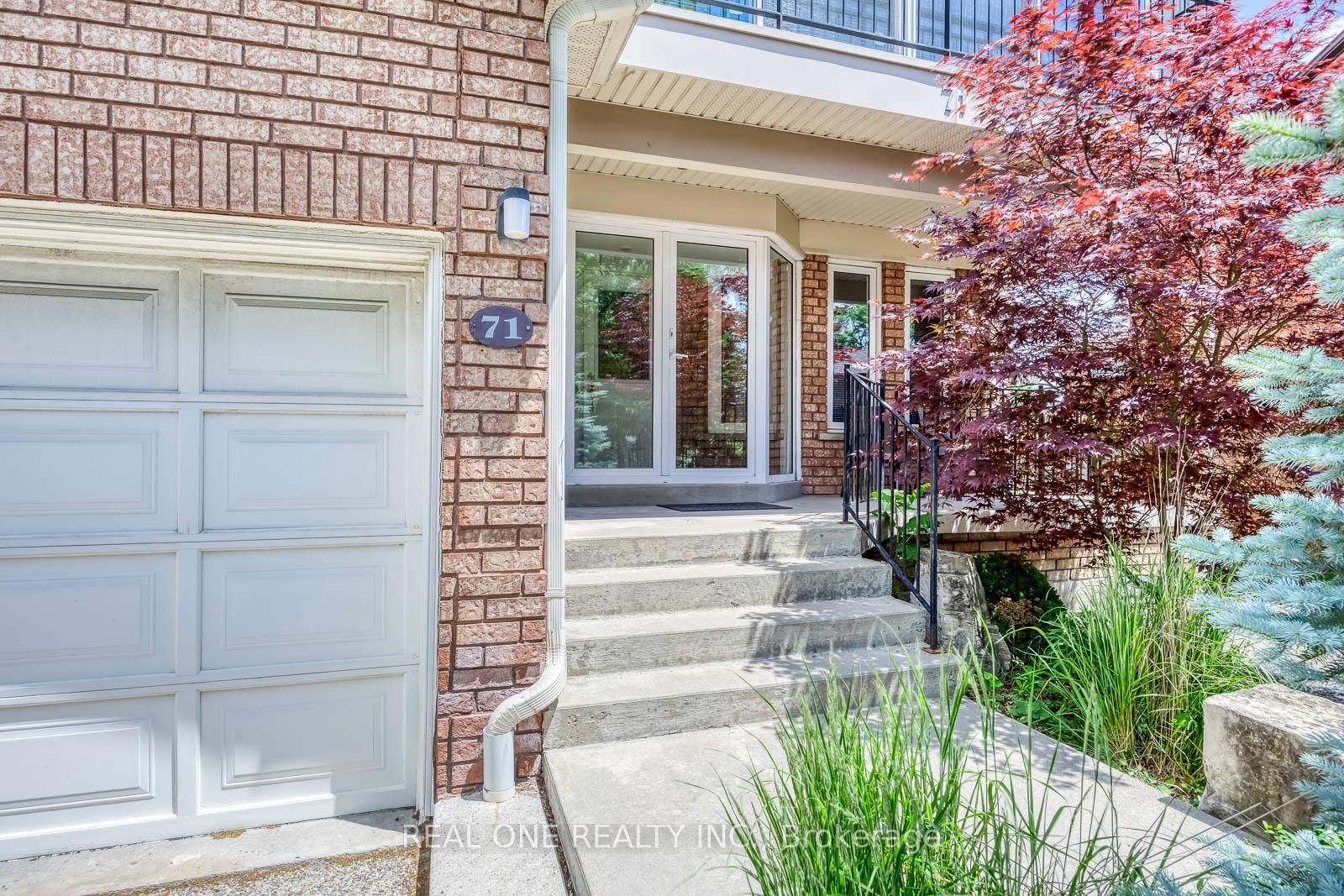 71 Stock Avenue • Toronto, ON photo 6