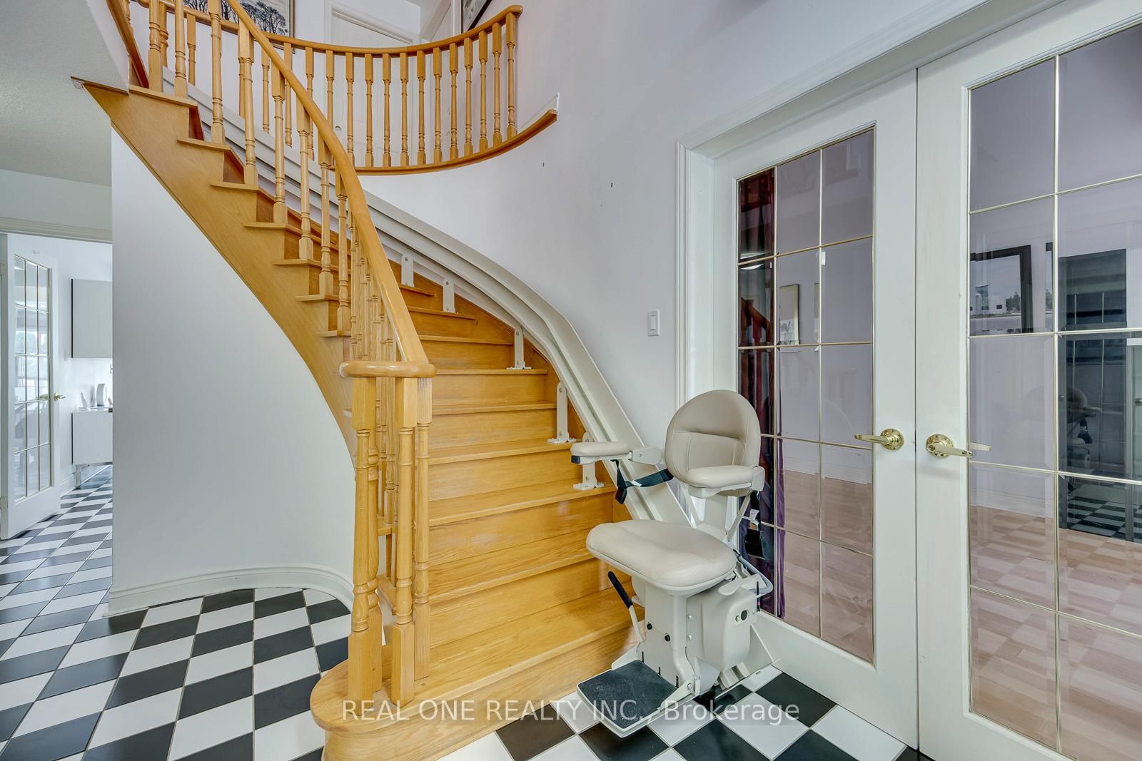 71 Stock Avenue • Toronto, ON photo 8