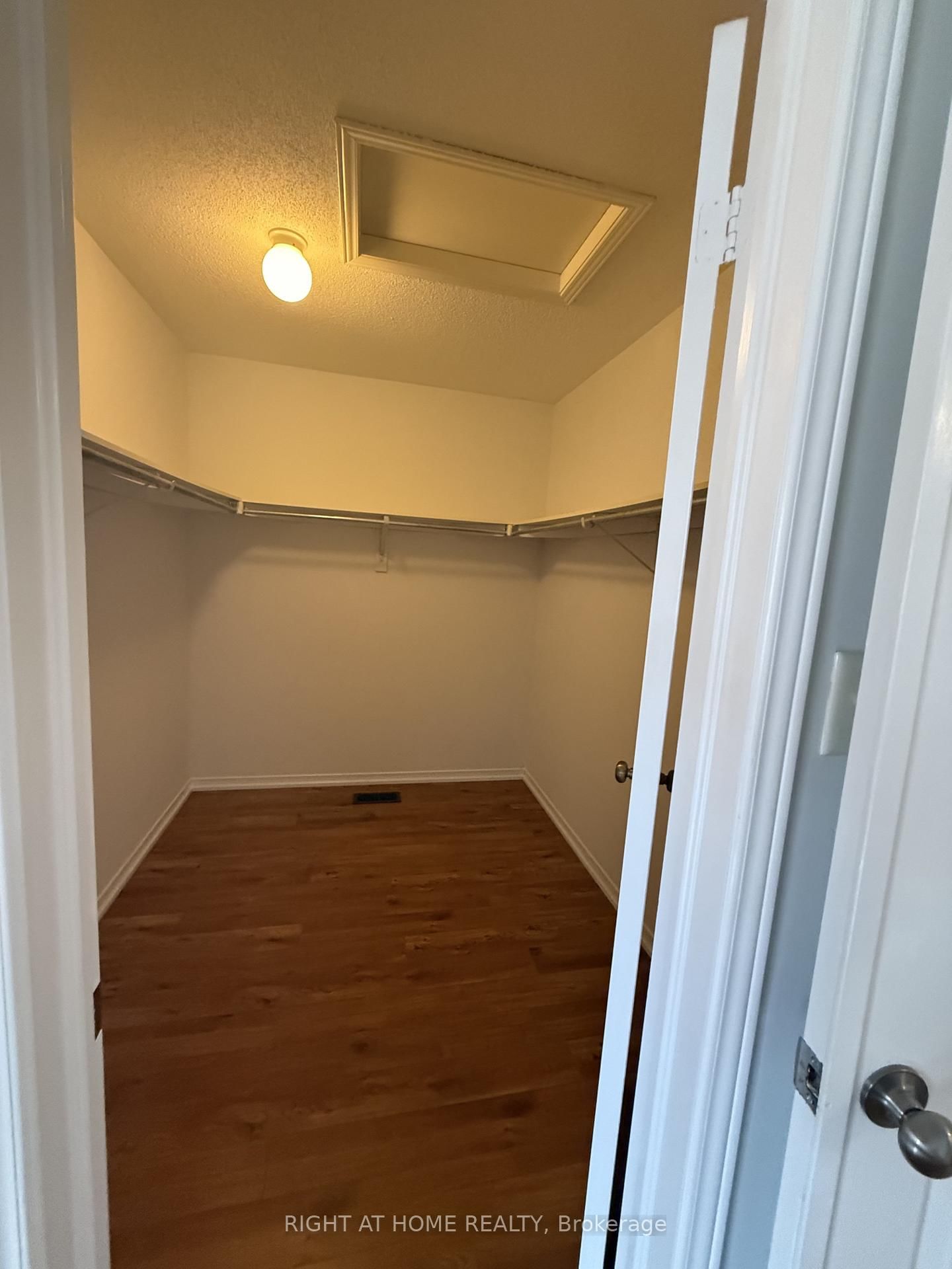 427 Chandler Crescent • Milton, ON photo 15