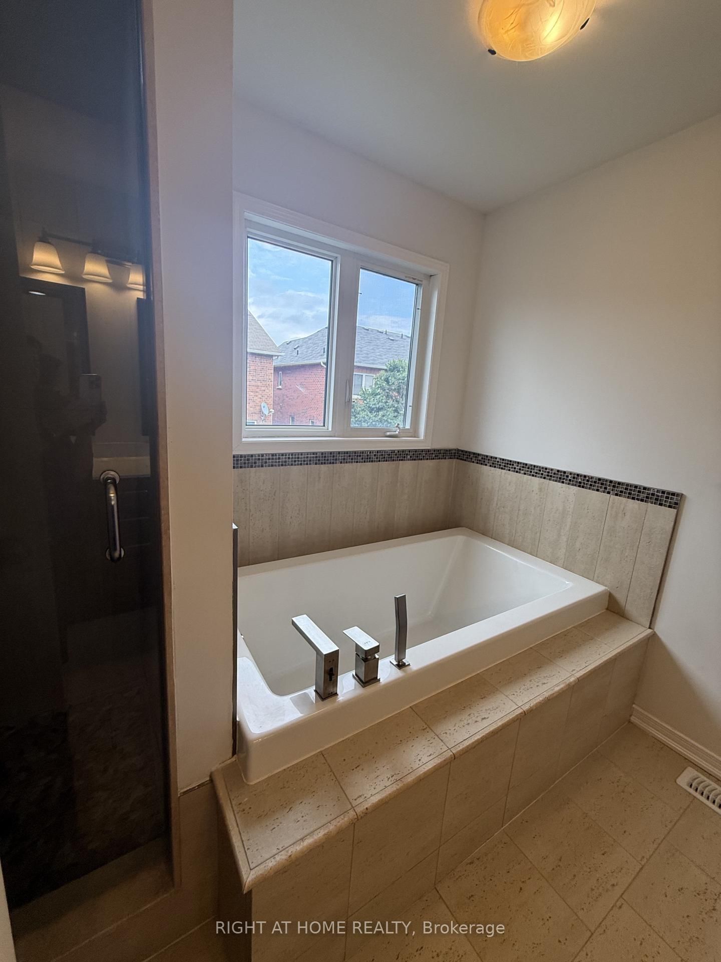 427 Chandler Crescent • Milton, ON photo 18