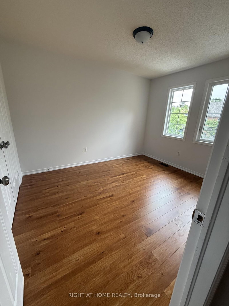 427 Chandler Milton,ON L9T 0S9 — Photo 21
