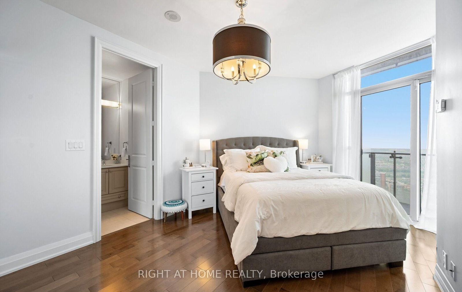 50 Absolute Avenue • #4902 LPH • Mississauga, ON photo 16