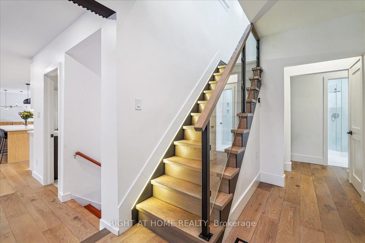 2090 Stonehouse Crescent • Mississauga, ON photo 13