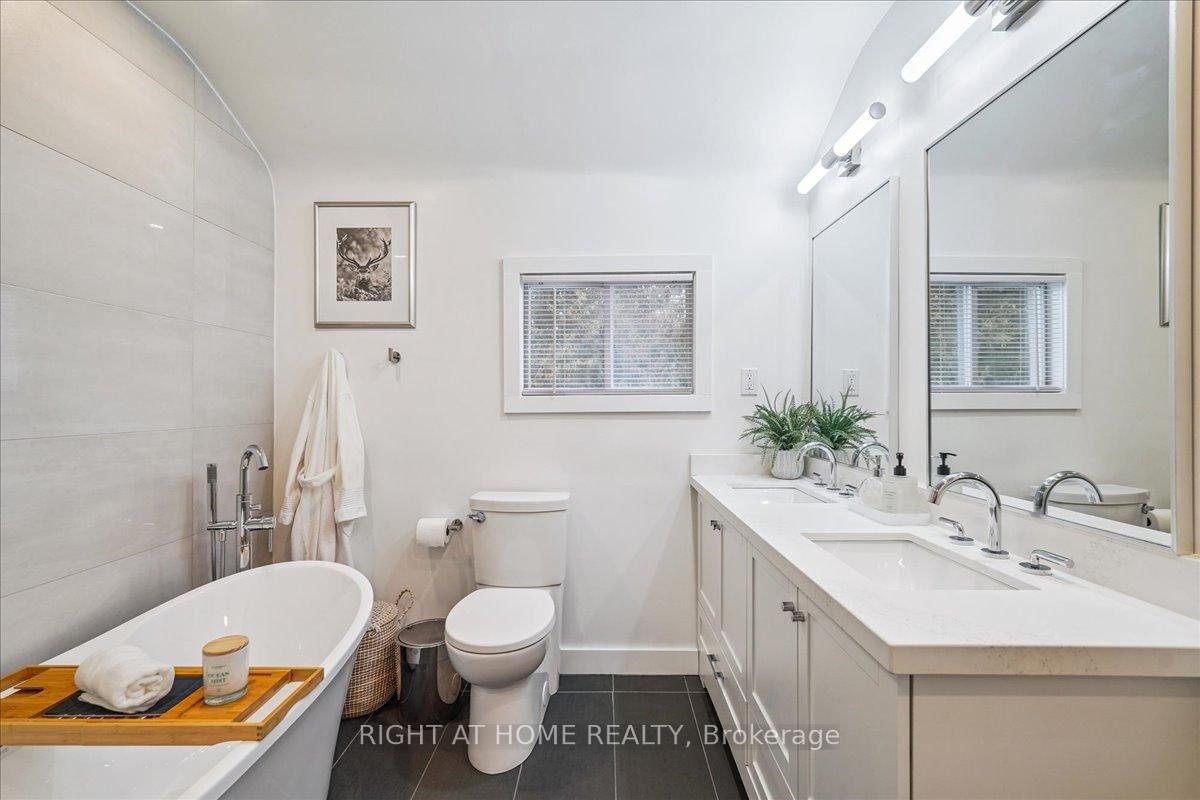 2090 Stonehouse Crescent • Mississauga, ON photo 15