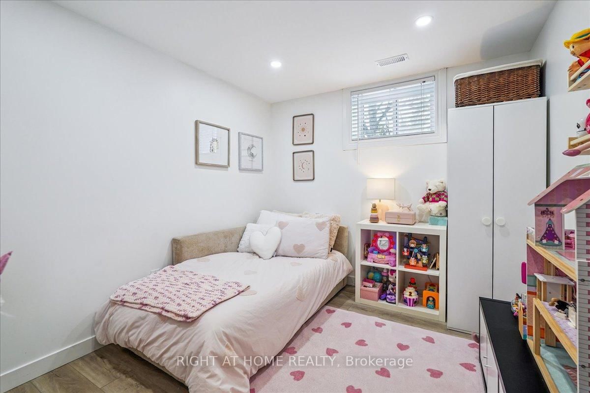 2090 Stonehouse Crescent • Mississauga, ON photo 21