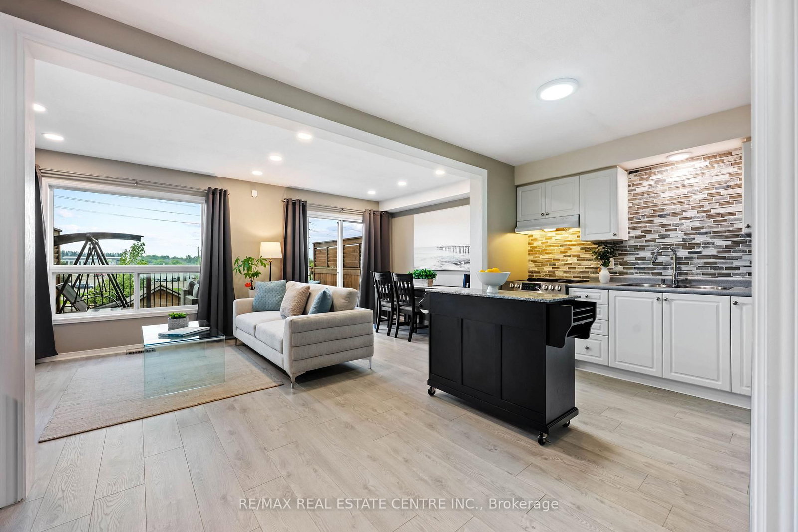 53 Benjamin Crescent • Orangeville, ON photo 9