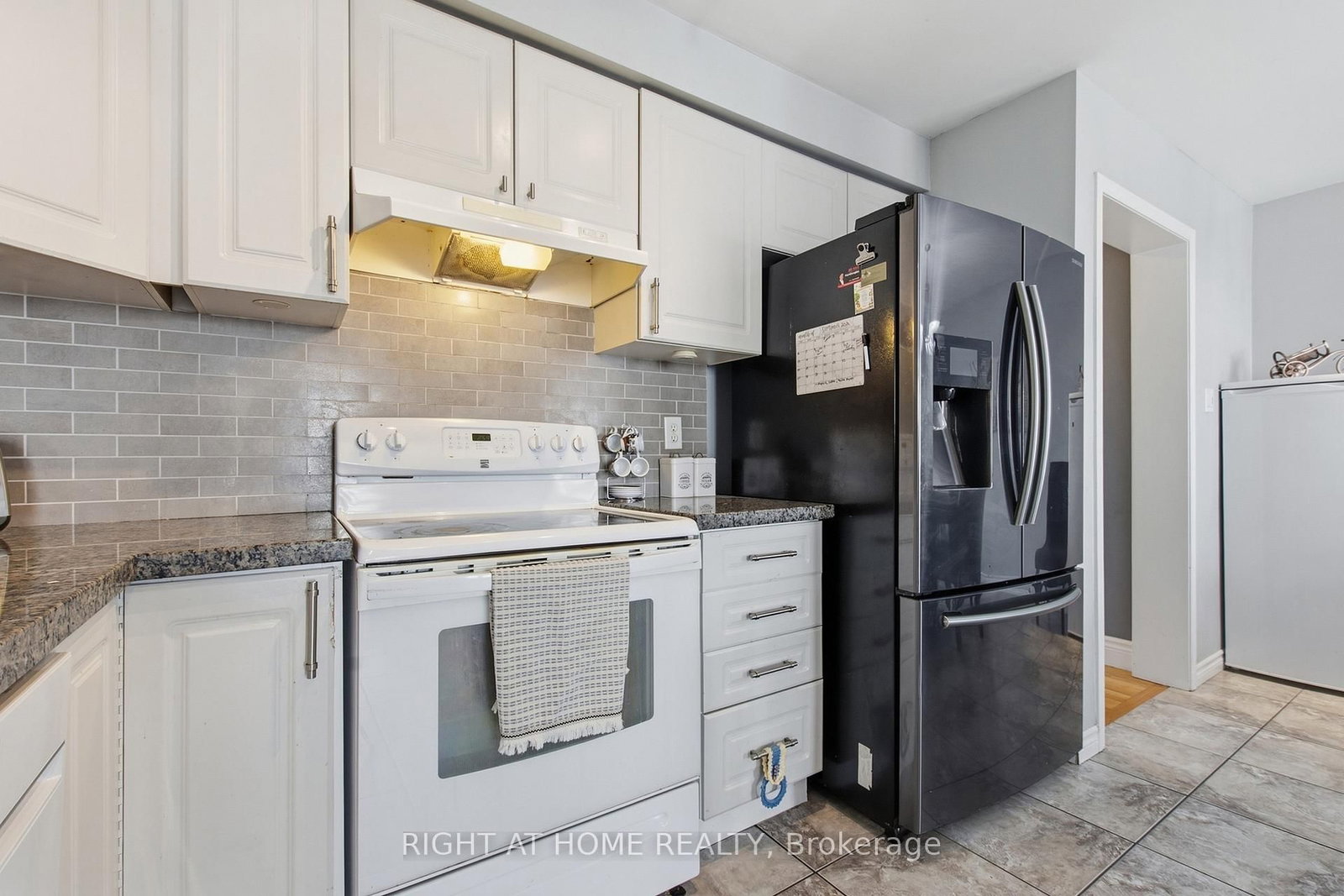 85 Seed House Lane • Halton Hills, ON photo 17