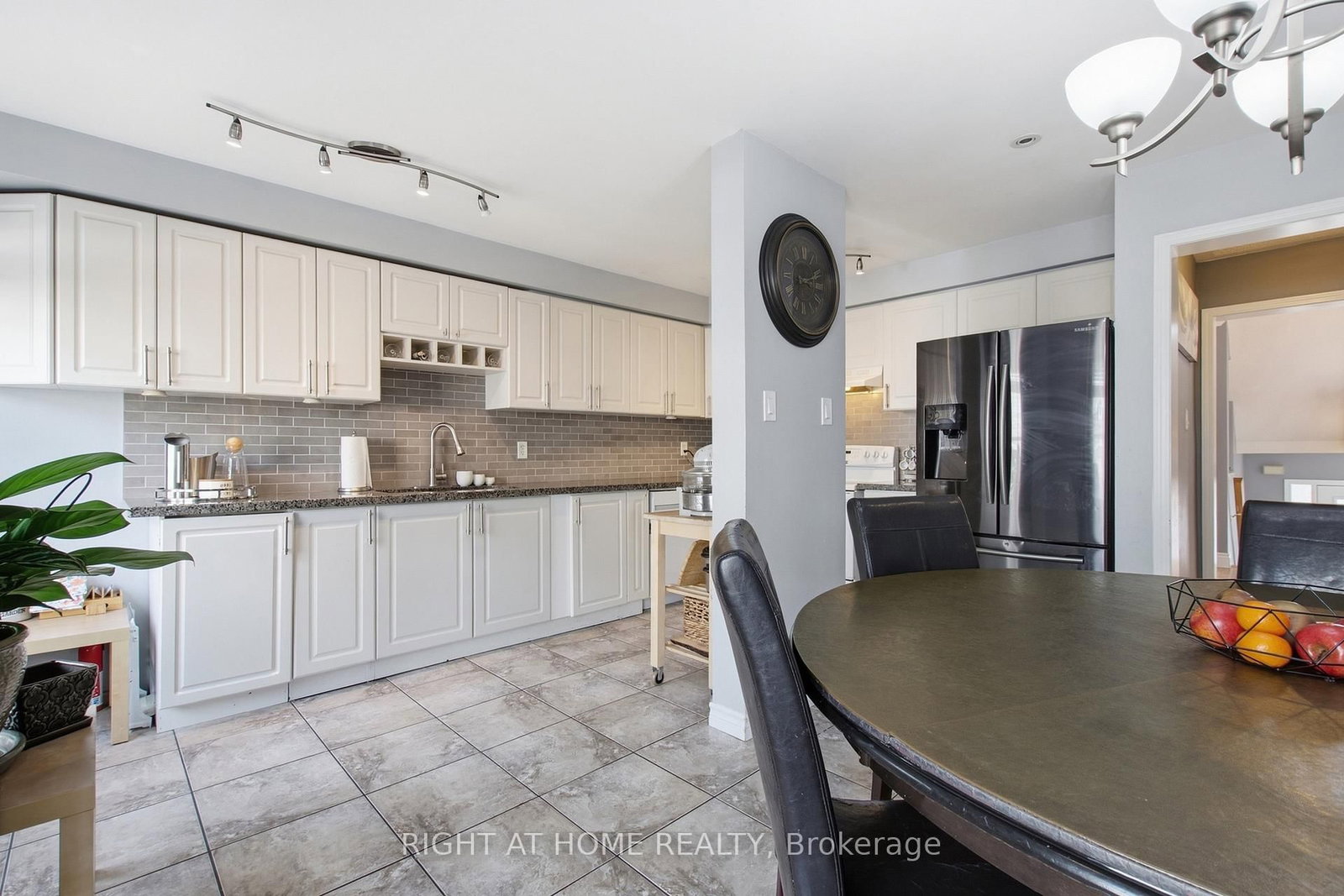 85 Seed House Lane • Halton Hills, ON photo 19