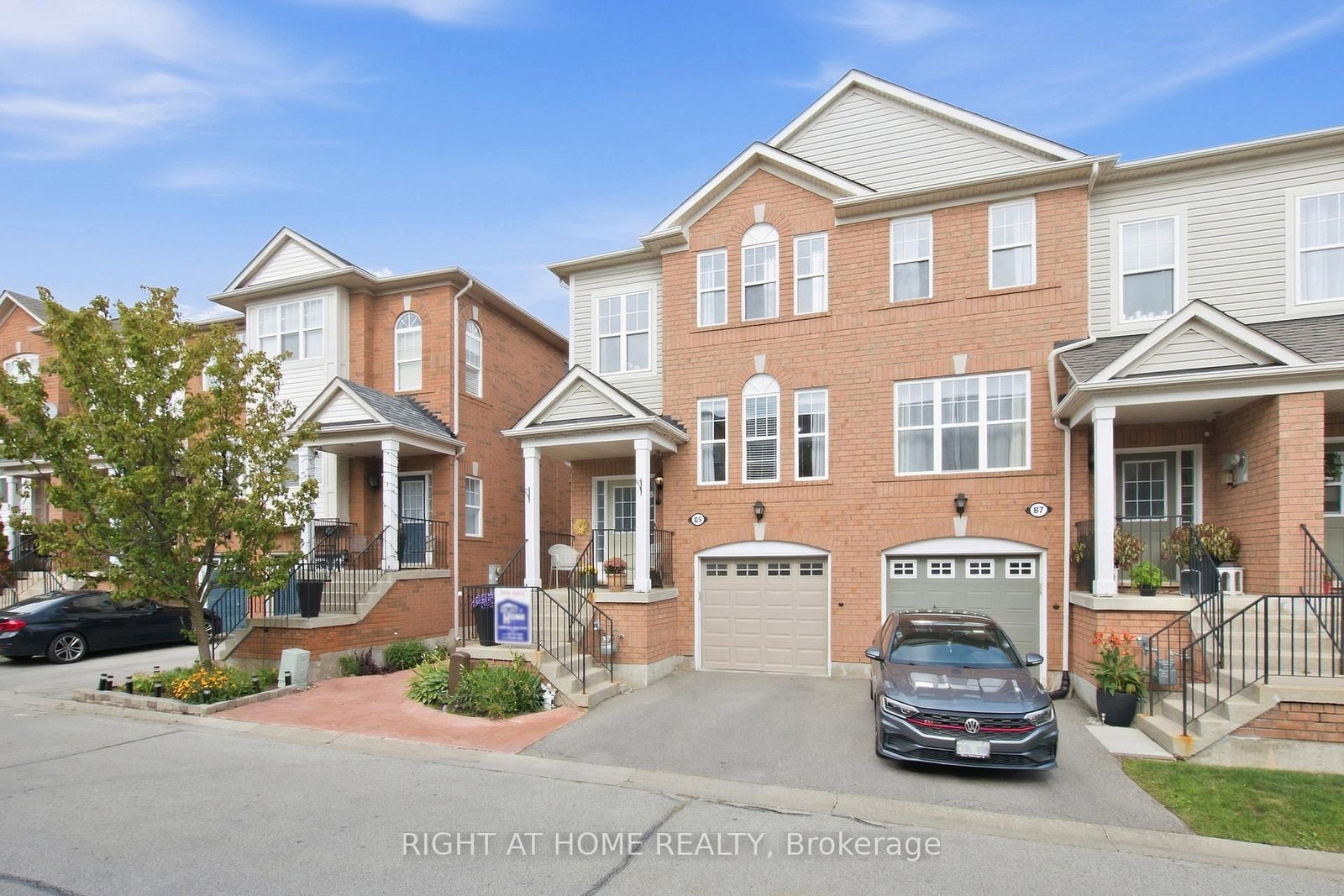 85 Seed House Lane • Halton Hills, ON photo 2