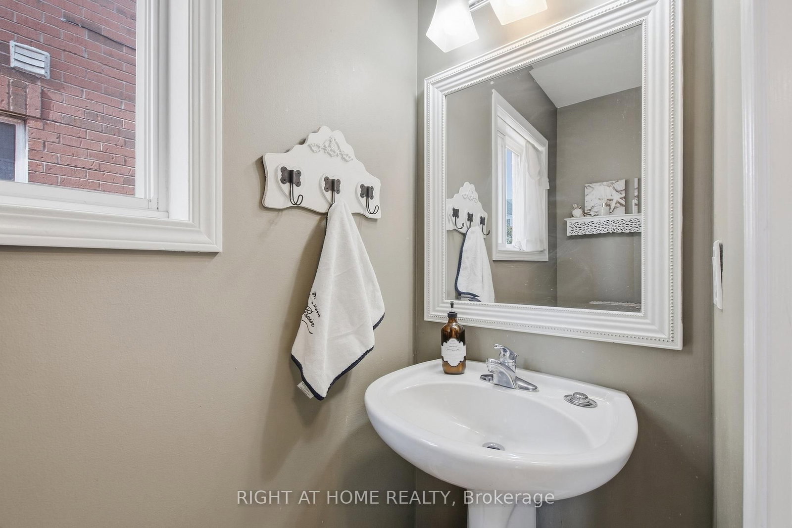 85 Seed House Lane • Halton Hills, ON photo 21