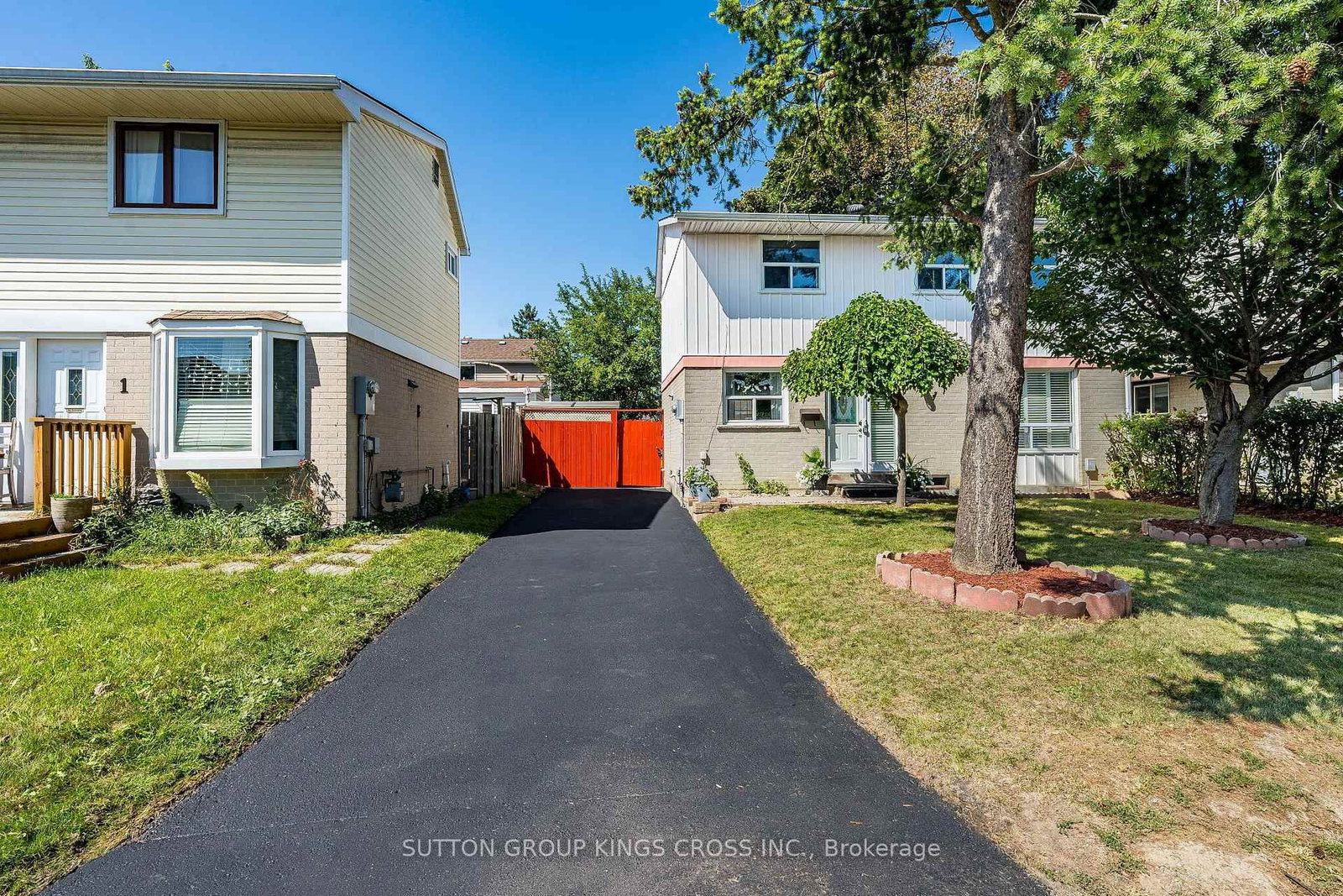 2 Hemlark Court • Brampton, ON photo 1