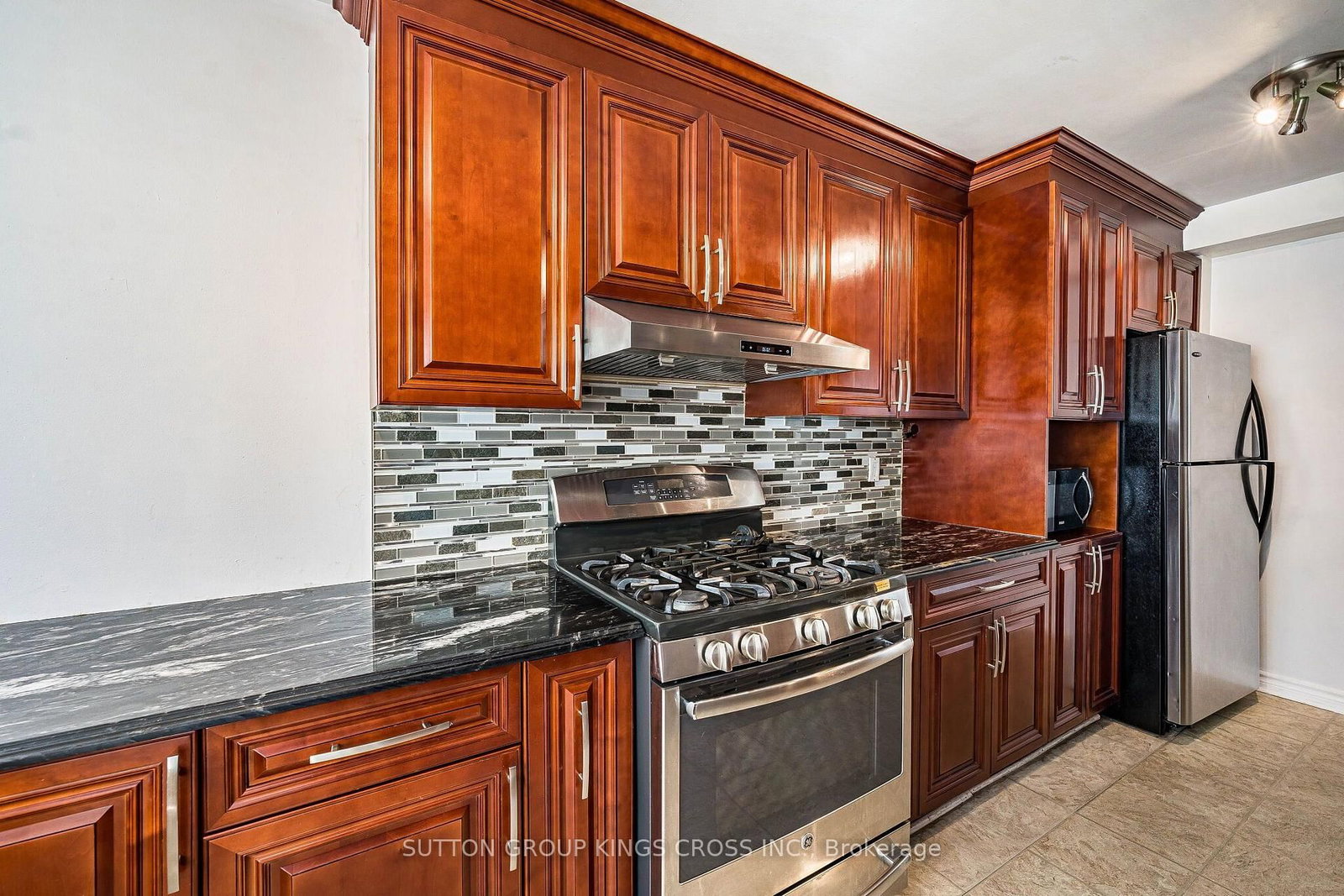 2 Hemlark Court • Brampton, ON photo 16