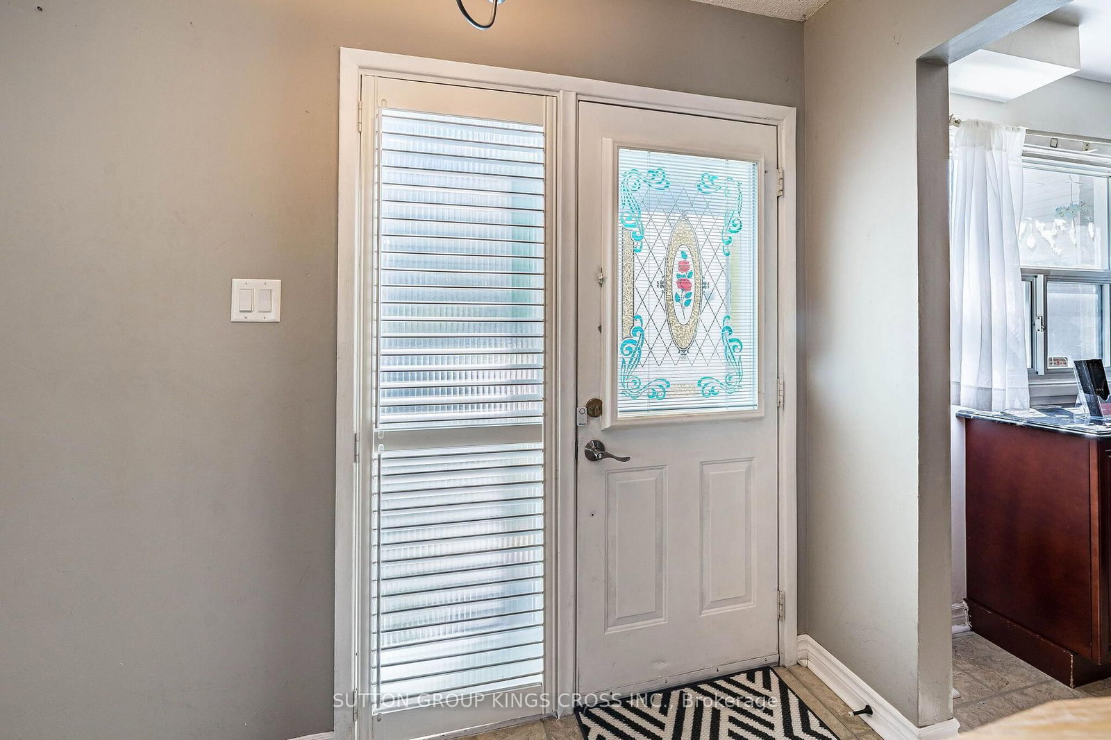 2 Hemlark Court • Brampton, ON photo 6