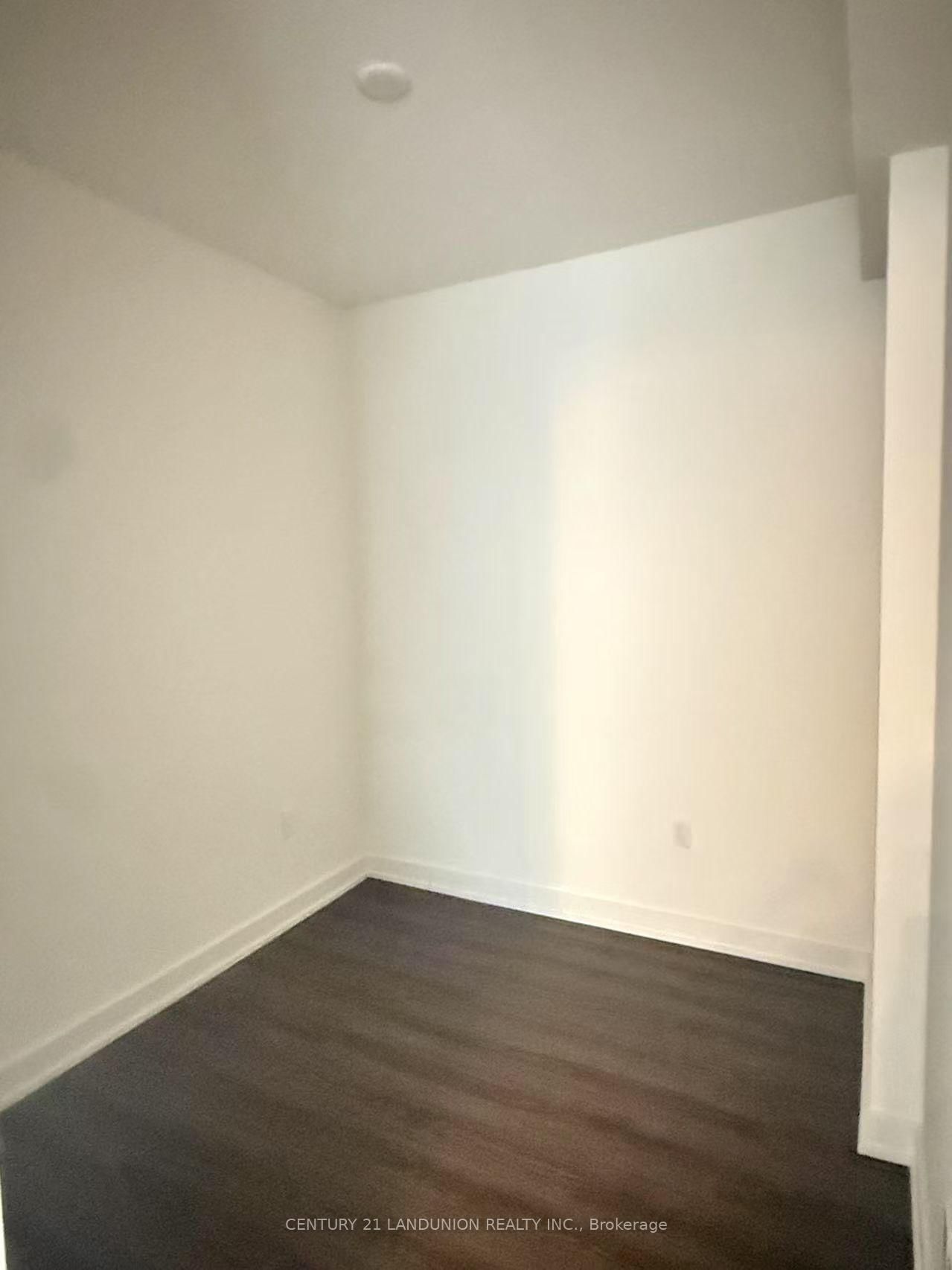 2003-448 Burnhamthorpe Rd, Mississauga, view 11