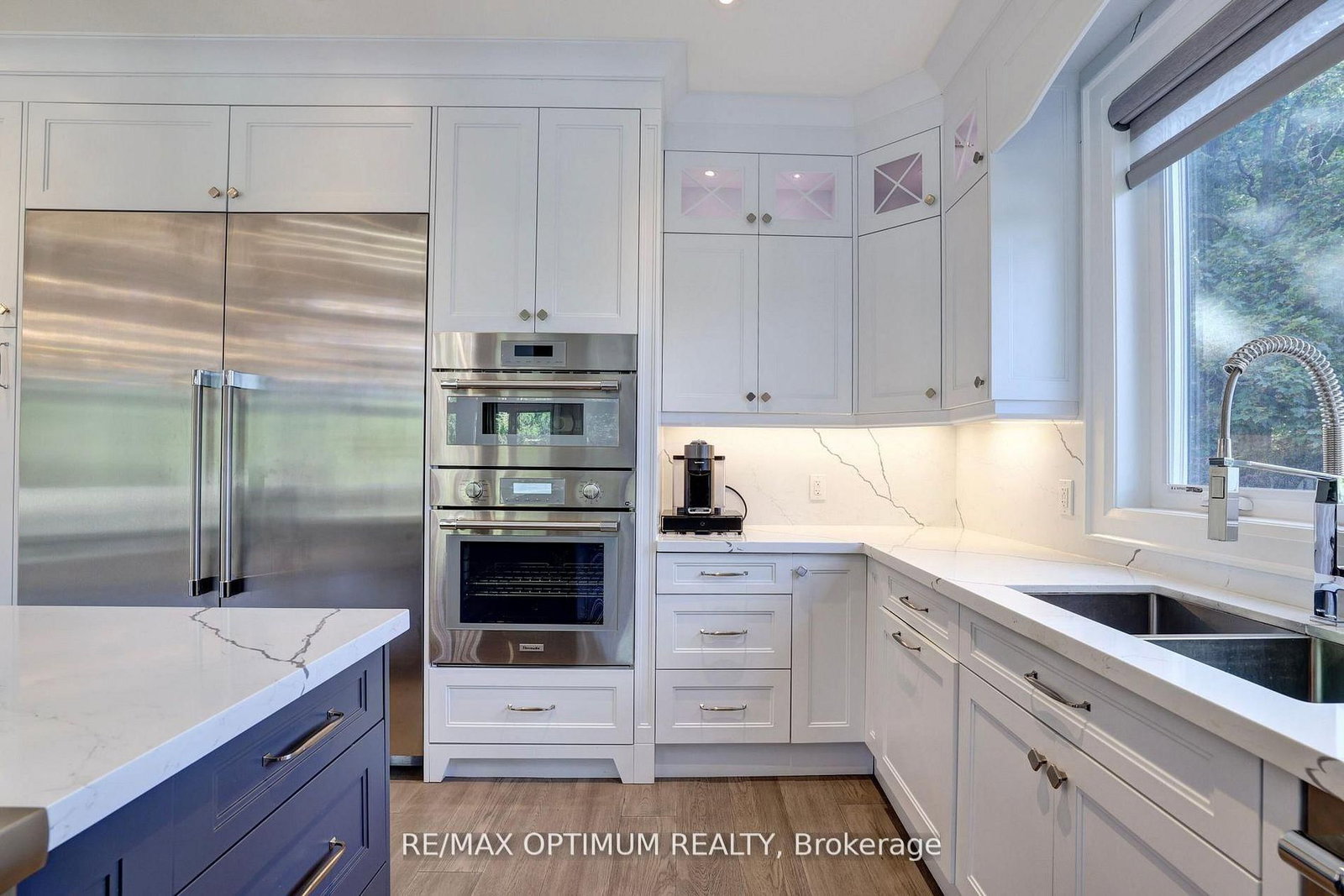 26 Pioneer Dr, Mississauga, view 16