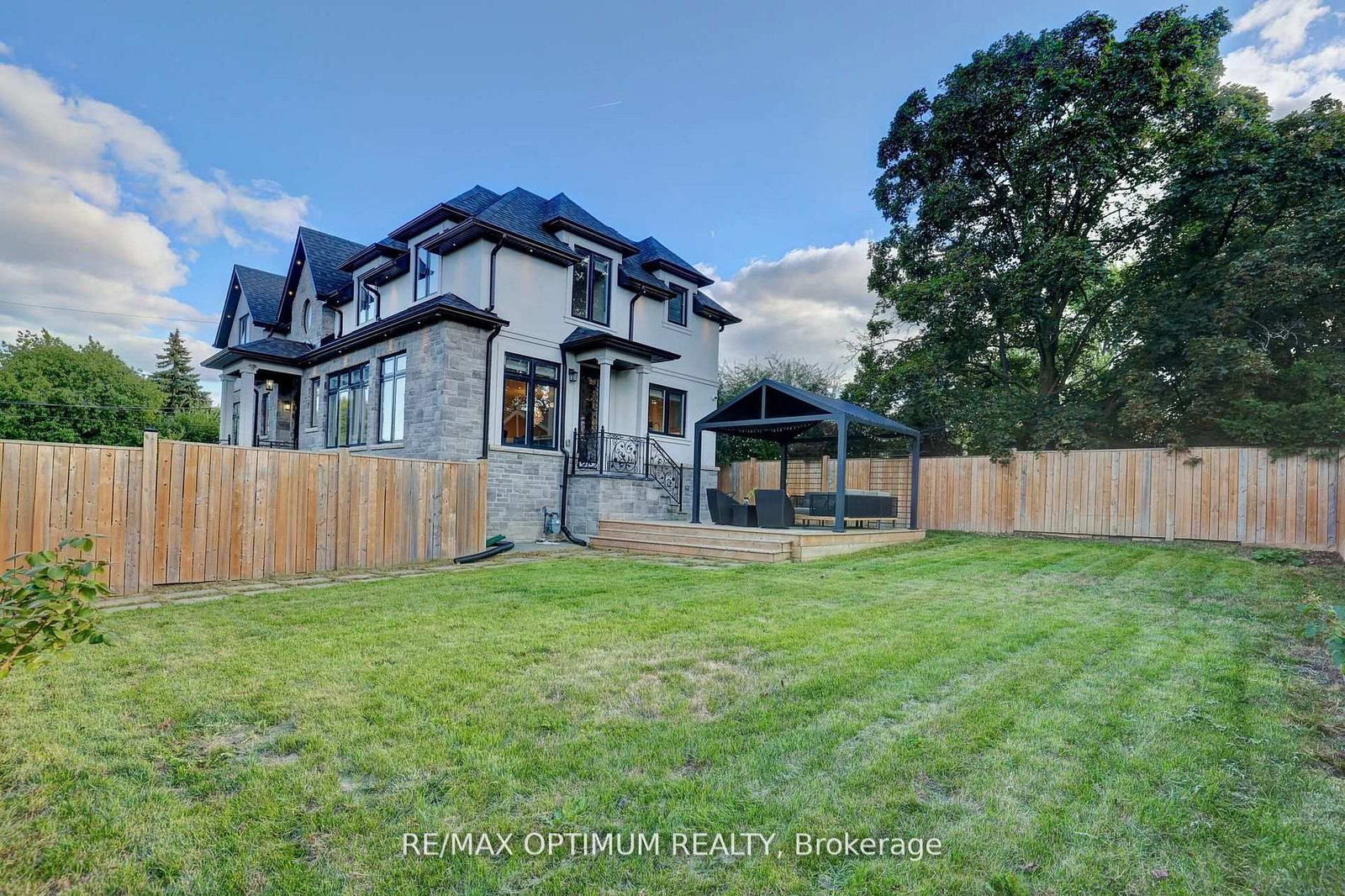 26 Pioneer Dr, Mississauga, view 46